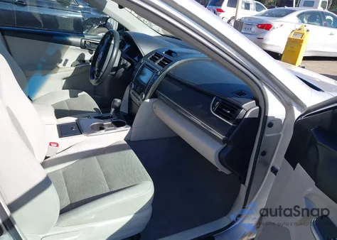 2012 Toyota Camry Hybrid Xle z USA, uszkodzony, nr VIN 4T1BD1FK8CU007475